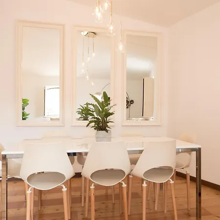 Alfama Modern Two Bedroom W River View And Parking By Lu Holidays * Lizbona