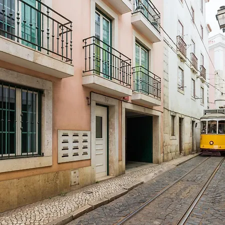 Alfama Modern Two Bedroom W River View And Parking By Lu Holidays Apartment *