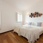 Alfama Modern Two Bedroom W River View And Parking By Lu Holidays