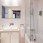 Alfama Modern Two Bedroom W River View And Parking By Lu Holidays *