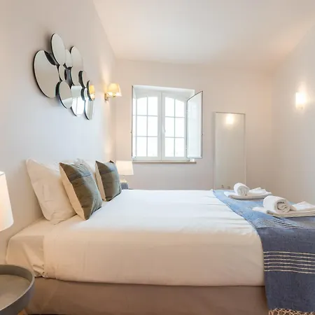 Alfama Modern Two Bedroom W River View And Parking By Lu Holidays Apartmán *
